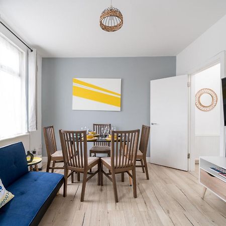 Modern 2 Bed East London Home By Rebby Properties Sleeps 5 Near Canning Town Station Exterior foto