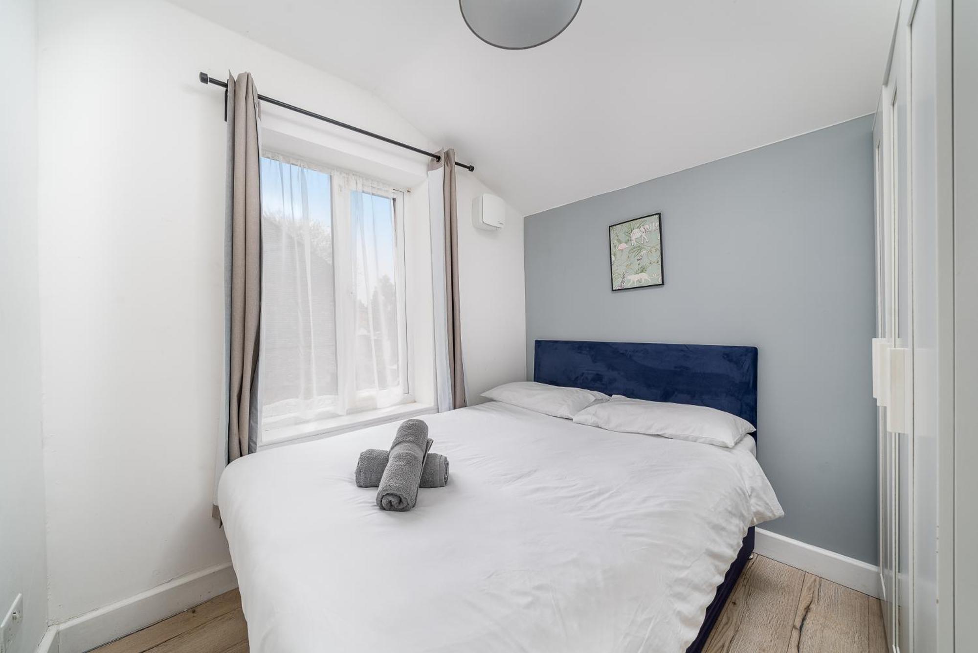 Modern 2 Bed East London Home By Rebby Properties Sleeps 5 Near Canning Town Station Exterior foto